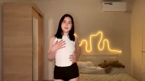 Emi online show from 03/20/26, 05:18