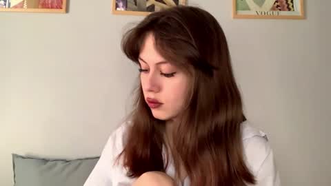 Snapshot of arabunyan chatting on 07/10/26, 07:23 Emi online show from 07/10/26, 07:23