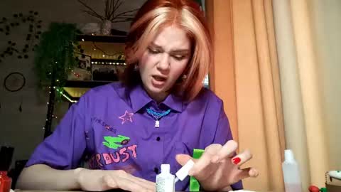 Snapshot of aracelisisofo chatting on 07/17/26, 12:34 Sarah online show from 07/17/26, 12:34