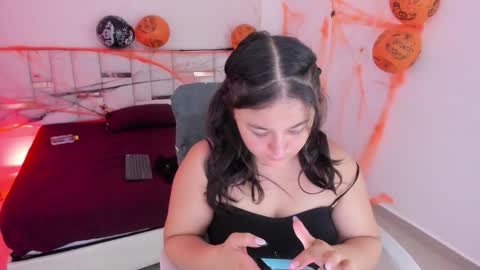 Snapshot of aradia_kiss chatting on 10/15/25, 09:04 aradia_kiss online show from 10/15/25, 09:04