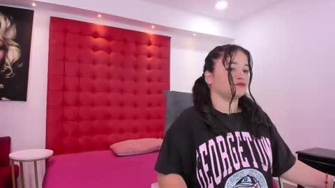 Snapshot of aradia_kiss chatting on 11/03/25, 12:50 aradia_kiss online show from 11/03/25, 12:50