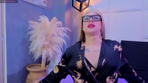 Aranza online show from 04/25/26, 01:52