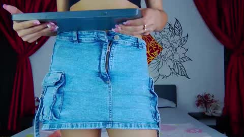 Snapshot of aranza_ross chatting on 12/05/25, 08:38 Aranza online show from 12/05/25, 08:38