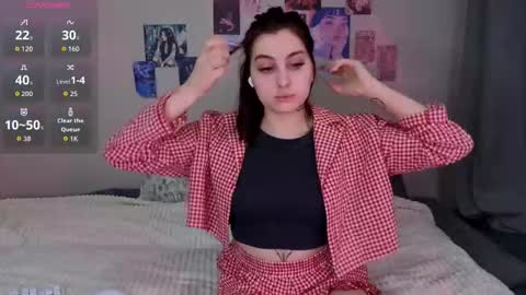 Snapshot of arcanedoll chatting on 02/14/26, 03:25 arcanedoll online show from 02/14/26, 03:25