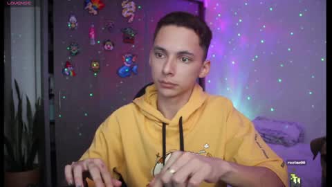 ARCHIBALDO online show from 02/05/25, 01:11