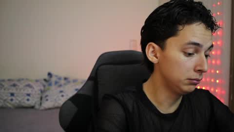 Snapshot of archi_love chatting on 04/17/26, 02:14 ARCHIBALDO online show from 04/17/26, 02:14