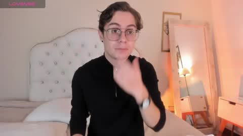 Archie online show from 02/09/25, 01:35