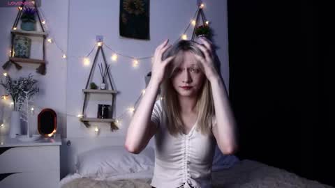 Snapshot of arcticaryder chatting on 09/25/25, 07:12 Jenny online show from 09/25/25, 07:12