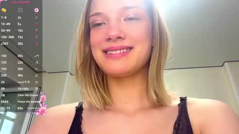 Snapshot of ardisparty chatting on 06/18/26, 04:11 Caroline online show from 06/18/26, 04:11