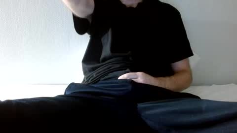 Arek online show from 10/31/25, 09:05