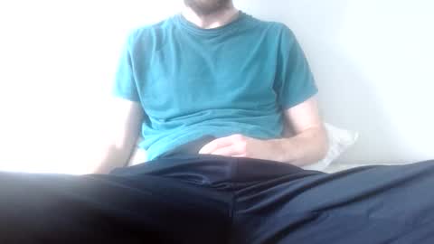 Snapshot of arekusan6 chatting on 02/04/26, 07:58 Arek online show from 02/04/26, 07:58