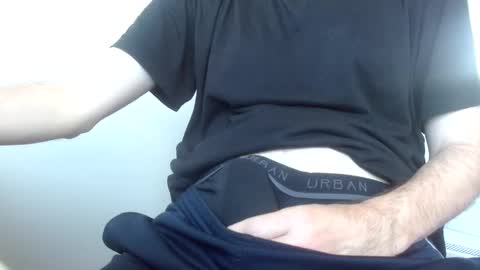 Snapshot of arekusan6 chatting on 04/20/26, 06:49 Arek online show from 04/20/26, 06:49