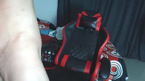 Snapshot of ares_aestheticgod chatting on 05/01/26, 01:54 Ares D online show from 05/01/26, 01:54