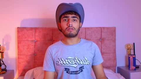 Ares Alpha  online show from 10/22/25, 07:35