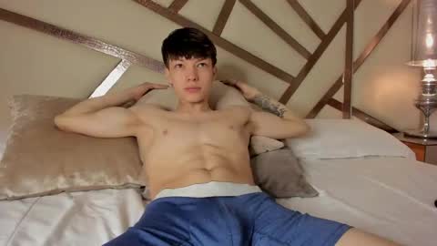 Snapshot of ares_baby chatting on 04/20/26, 01:03 Ares online show from 04/20/26, 01:03