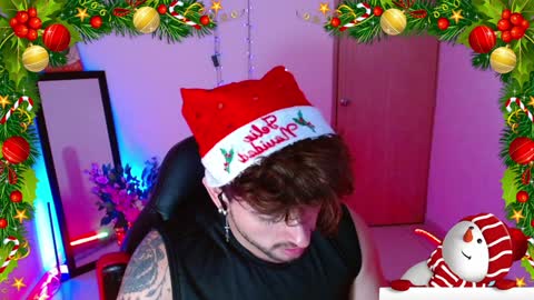 Snapshot of ares_blue chatting on 12/21/24, 11:44 ares blue online show from 12/21/24, 11:44