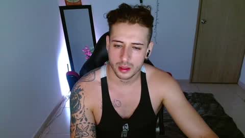 Snapshot of ares_blue chatting on 01/15/25, 11:21 ares blue online show from 01/15/25, 11:21