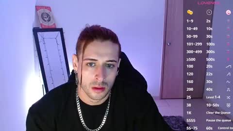 Snapshot of ares_blue chatting on 02/25/25, 11:08 ares blue online show from 02/25/25, 11:08