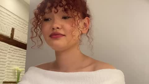 Snapshot of aresha_viree chatting on 04/15/26, 04:25 Aresha online show from 04/15/26, 04:25