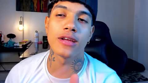 aress444 online show from 11/21/25, 10:19