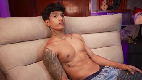 Snapshot of aress444 chatting on 12/20/25, 11:23 aress444 online show from 12/20/25, 11:23