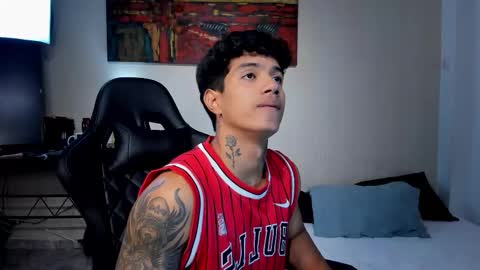 Snapshot of aress444 chatting on 12/22/25, 11:13 aress444 online show from 12/22/25, 11:13