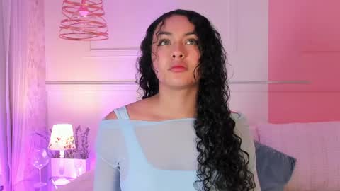 Snapshot of arhii_khay chatting on 06/11/26, 11:52 Ari online show from 06/11/26, 11:52