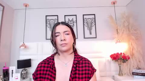 ari_lynn_ online show from 11/05/25, 03:17