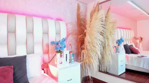 ari_lynn_ online show from 12/23/25, 03:26