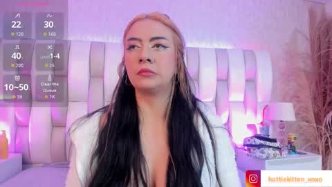 ari_lynn_ online show from 02/25/26, 03:38