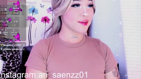 Snapshot of ari_saenz chatting on 12/13/24, 05:05 online show from 12/13/24, 05:05