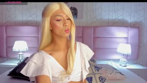 Snapshot of ari_sunshine chatting on 12/18/24, 07:52 Ari  online show from 12/18/24, 07:52