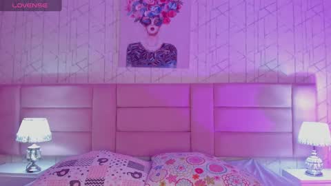 Snapshot of ari_sunshine chatting on 01/05/25, 09:25 Ari  online show from 01/05/25, 09:25