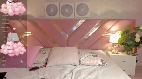 Snapshot of ari_sunshine chatting on 01/13/25, 12:41 Ari  online show from 01/13/25, 12:41