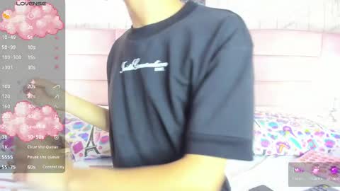 Snapshot of ari_sunshine chatting on 02/07/25, 09:37 Ari  online show from 02/07/25, 09:37