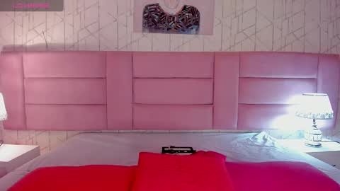 Snapshot of ari_sunshine chatting on 02/25/25, 09:13 Ari  online show from 02/25/25, 09:13