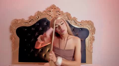 Ari  online show from 12/03/25, 05:59