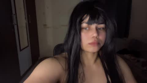 Snapshot of aria003 chatting on 04/07/26, 12:44 Aria online show from 04/07/26, 12:44