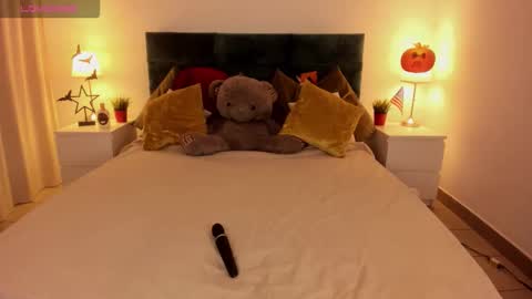 aria69stars online show from 10/31/25, 04:08