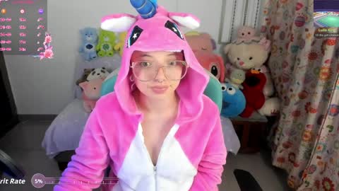 Snapshot of aria_alaia chatting on 04/11/26, 06:18 Linda online show from 04/11/26, 06:18