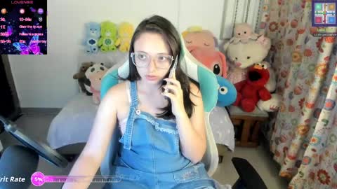 Snapshot of aria_alaia chatting on 05/27/26, 09:56 Linda online show from 05/27/26, 09:56