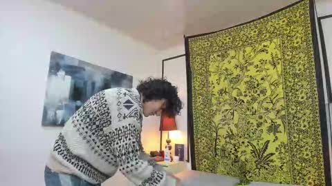 aria y orien  online show from 10/03/25, 11:18