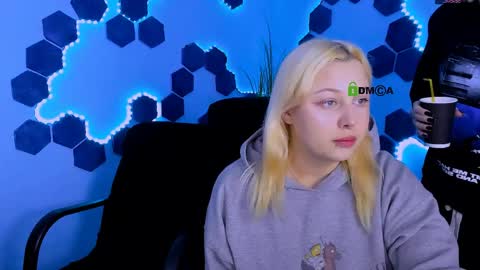 Snapshot of aria_blaze_ chatting on 03/18/26, 09:34 aria_blaze_ online show from 03/18/26, 09:34