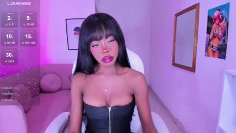 Snapshot of aria_brown_19 chatting on 01/25/25, 03:41    ARIA    online show from 01/25/25, 03:41