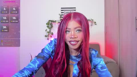 Snapshot of aria_brown_19 chatting on 10/17/25, 12:47    ARIA    online show from 10/17/25, 12:47