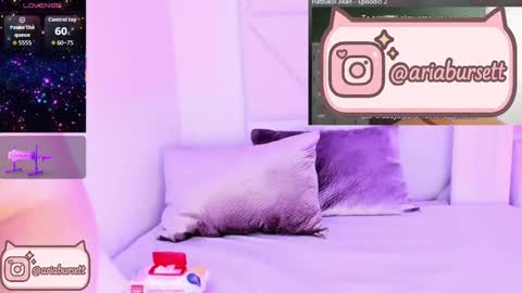 Snapshot of aria_bursett chatting on 10/13/25, 05:02 Aria  online show from 10/13/25, 05:02