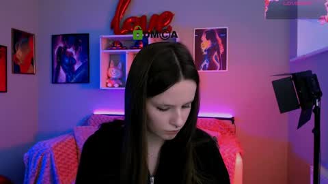 Snapshot of aria_glow chatting on 03/20/26, 10:09 Aria online show from 03/20/26, 10:09