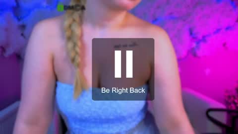 Snapshot of aria_glow chatting on 03/22/26, 10:13 Aria online show from 03/22/26, 10:13