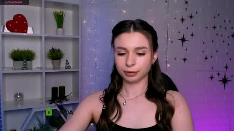 Snapshot of aria_glow chatting on 04/17/26, 01:14 Aria online show from 04/17/26, 01:14