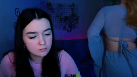 Snapshot of aria_glow chatting on 04/18/26, 07:58 Aria online show from 04/18/26, 07:58